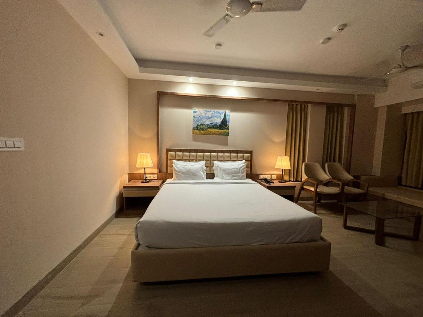 The Pearl Club Resort Shānti Niketan 外观 照片