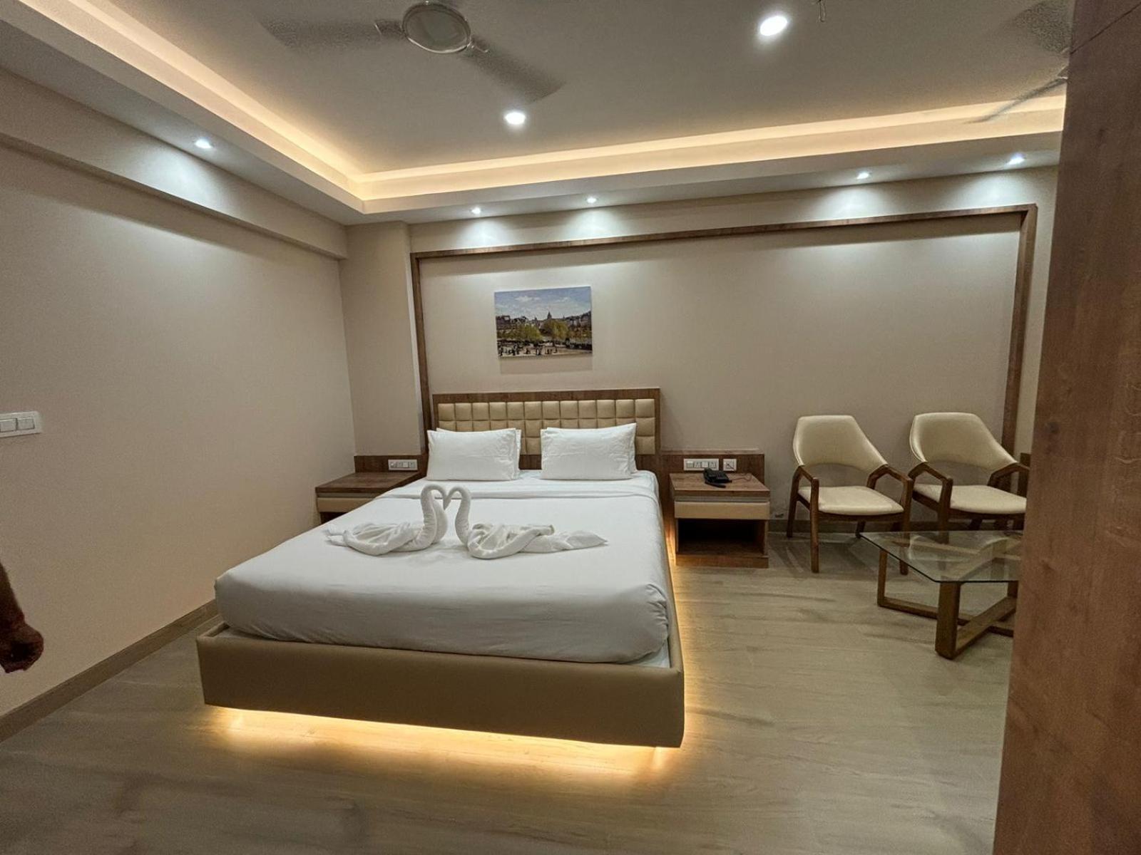 The Pearl Club Resort Shānti Niketan 外观 照片