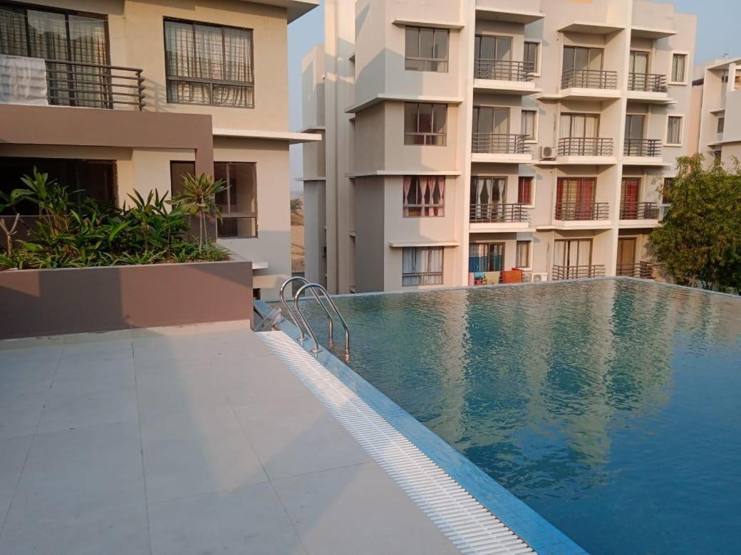 The Pearl Club Resort Shānti Niketan 外观 照片