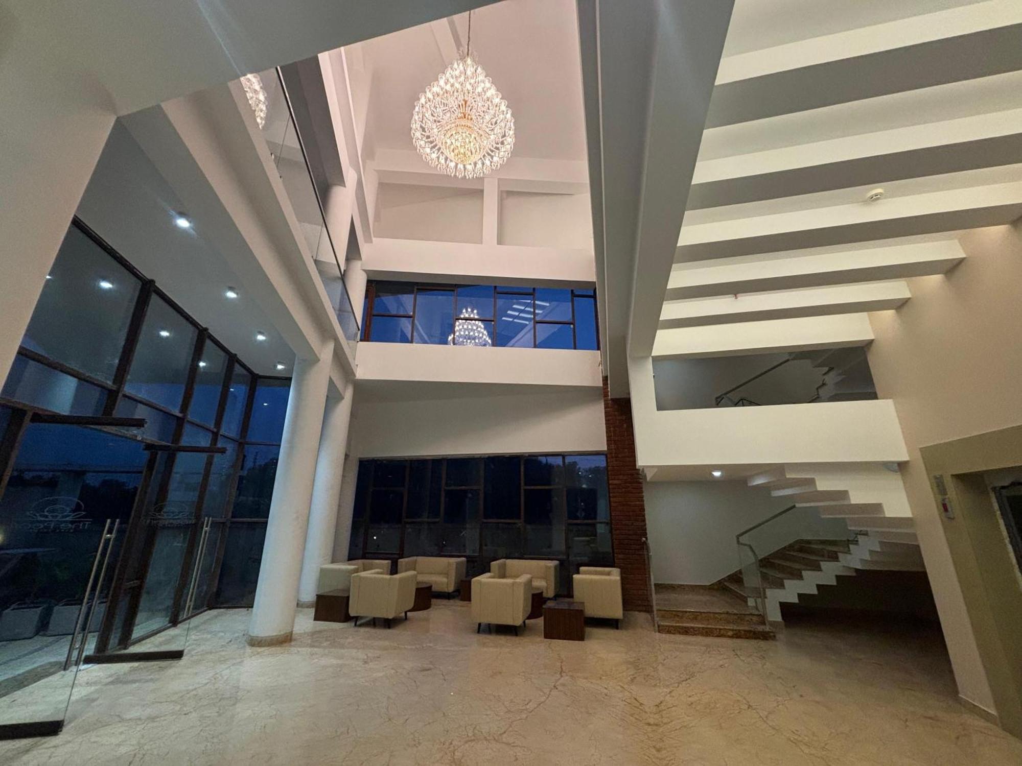 The Pearl Club Resort Shānti Niketan 外观 照片