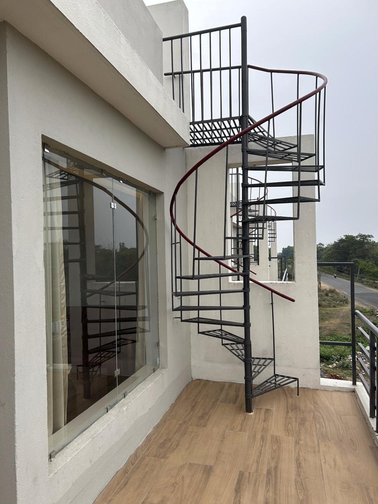 The Pearl Club Resort Shānti Niketan 外观 照片