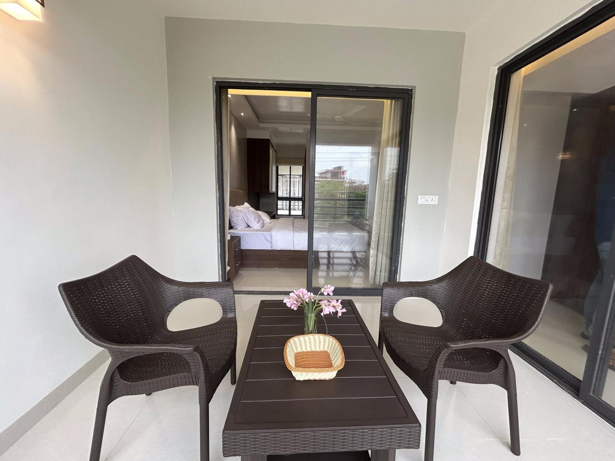 The Pearl Club Resort Shānti Niketan 外观 照片